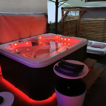 Lyon Superbe Jacuzzi Vue Sur Jardin
